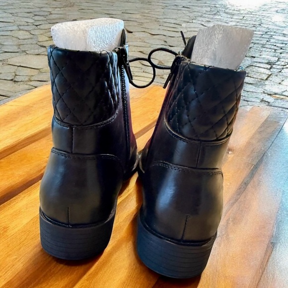 Kim Rogers Black Lace Up Boots with Quilted Detail- New, never worn - Picture 7 of 8
